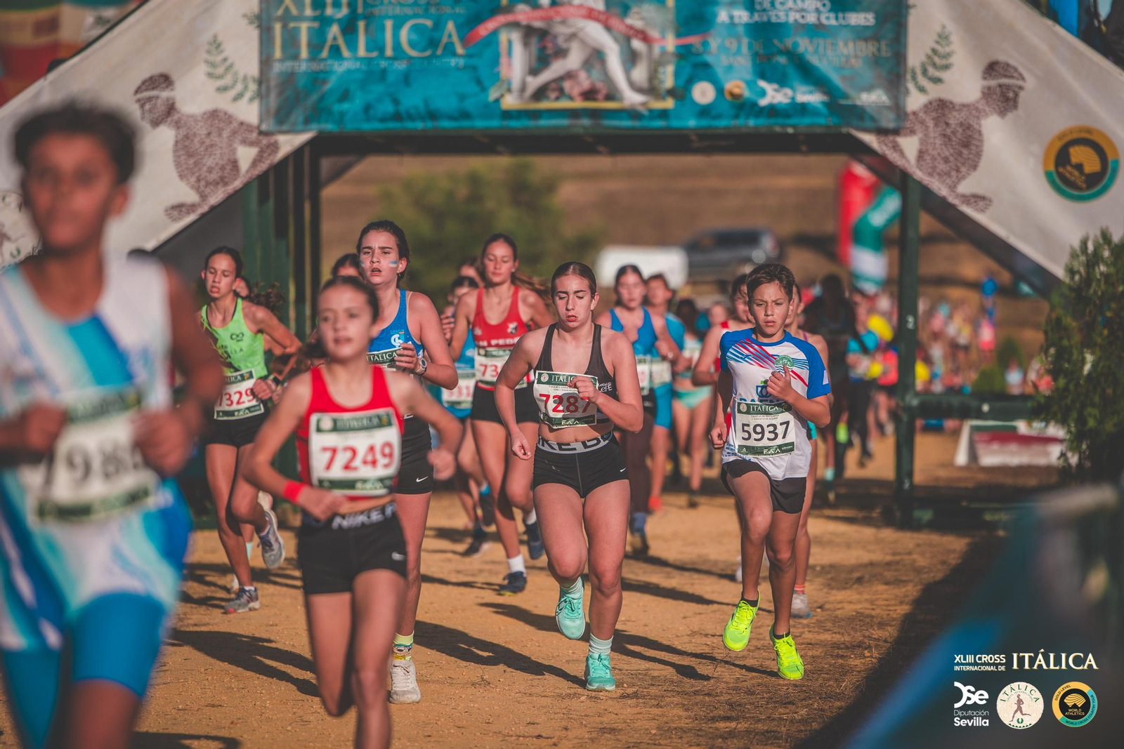 Búscate en las fotos del Cross de Itálica 2025 | 7