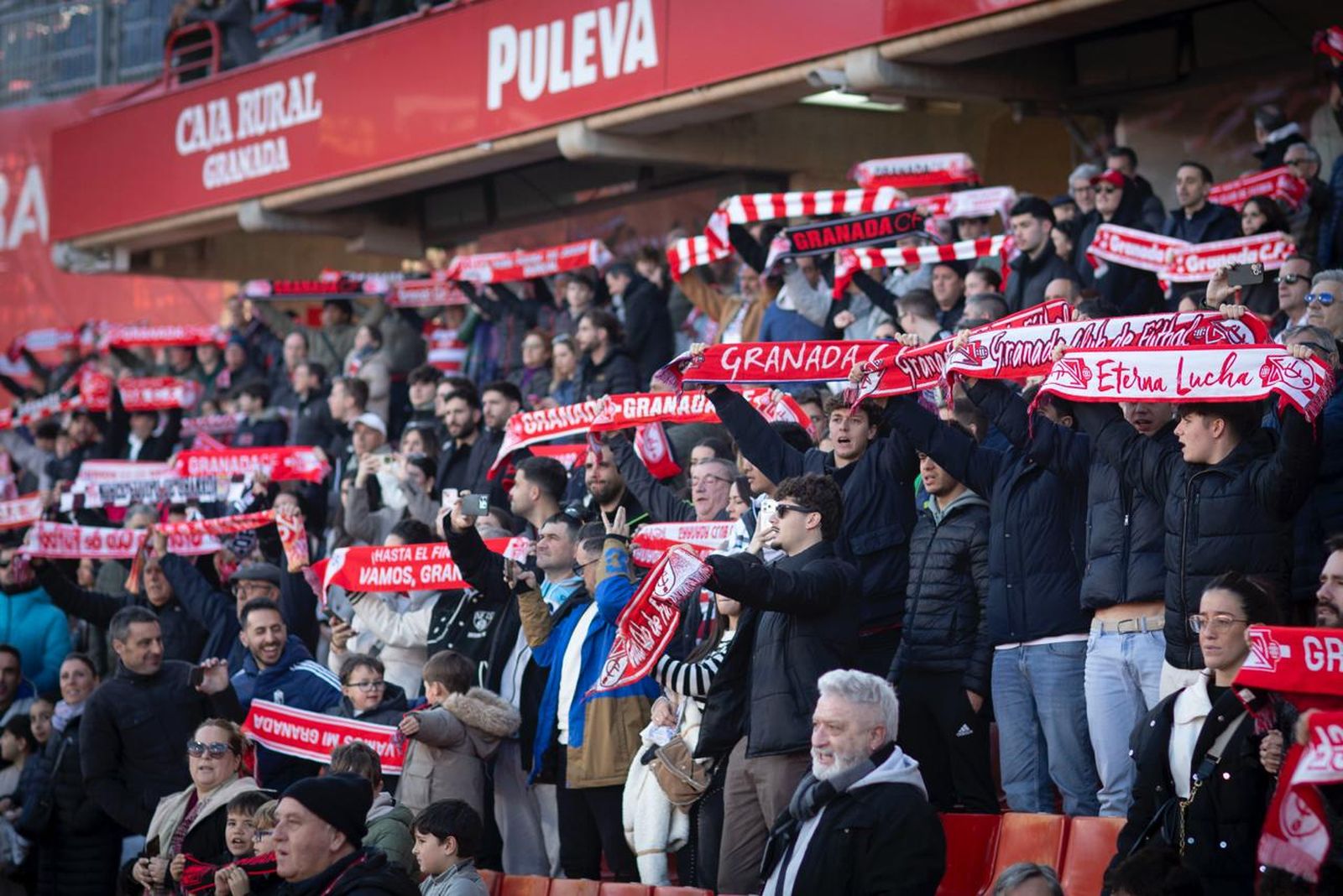 Afición del Granada en el partido ante el Castellón
