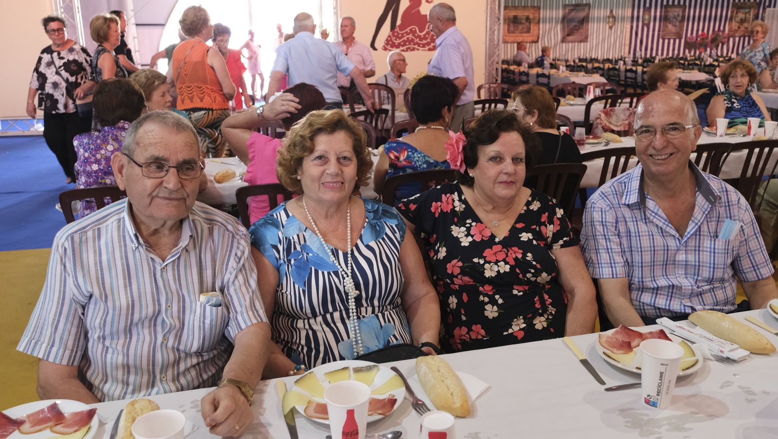 Imágenes de la comida homenaje a los mayores en la Caseta Municipal de la Feria de Almería 2022