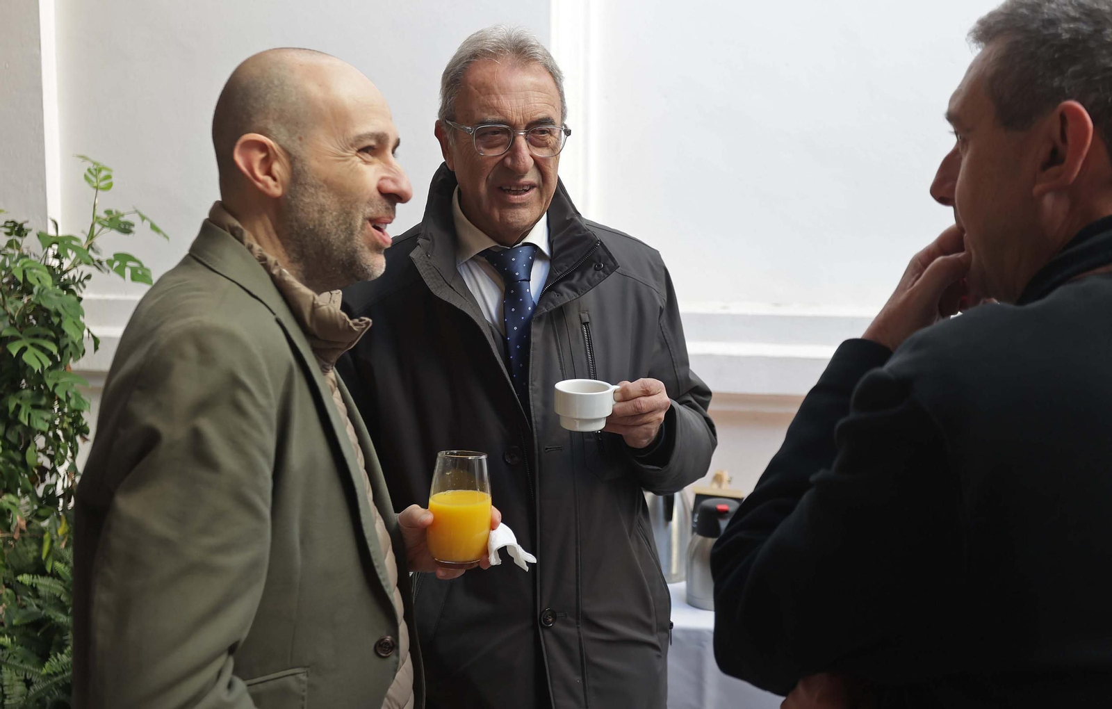 Fotos del desayuno-coloquio 'Infraestructuras: un pilar esencial para el desarrollo de la provincia' de la Diputación Provincial de Cádiz