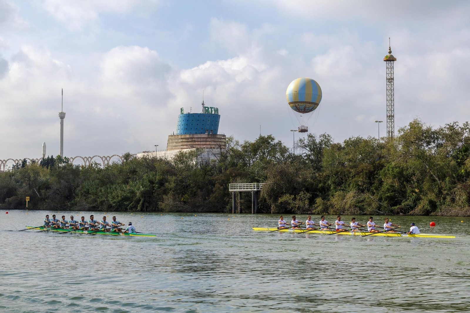 Las fotos de la regata Sevilla-Betis 2024: nuevo triunfo del Betis