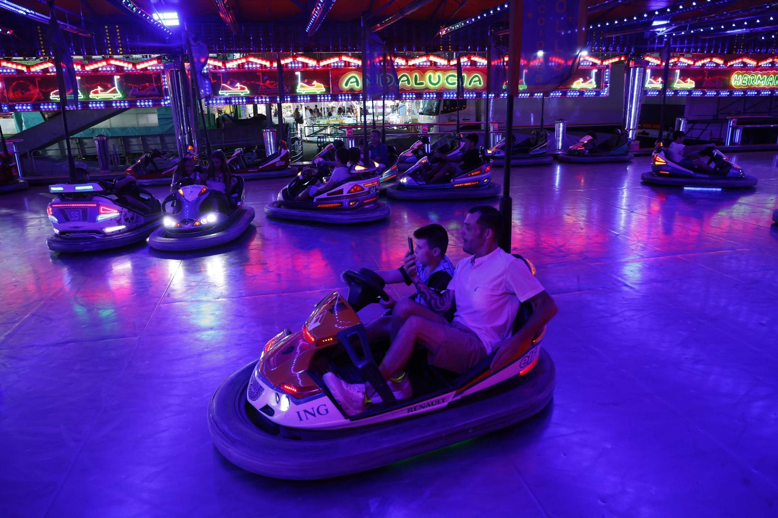 Búscate en las fotos del jueves de la Feria de La Línea