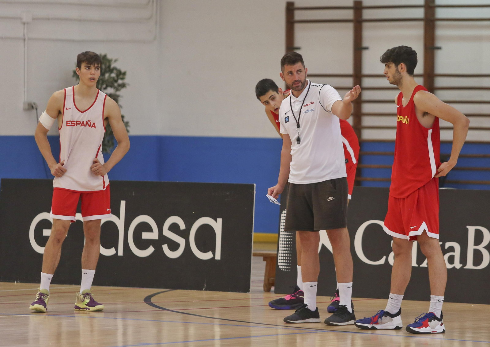 Las fotos de España sub 17 en Fuengirola