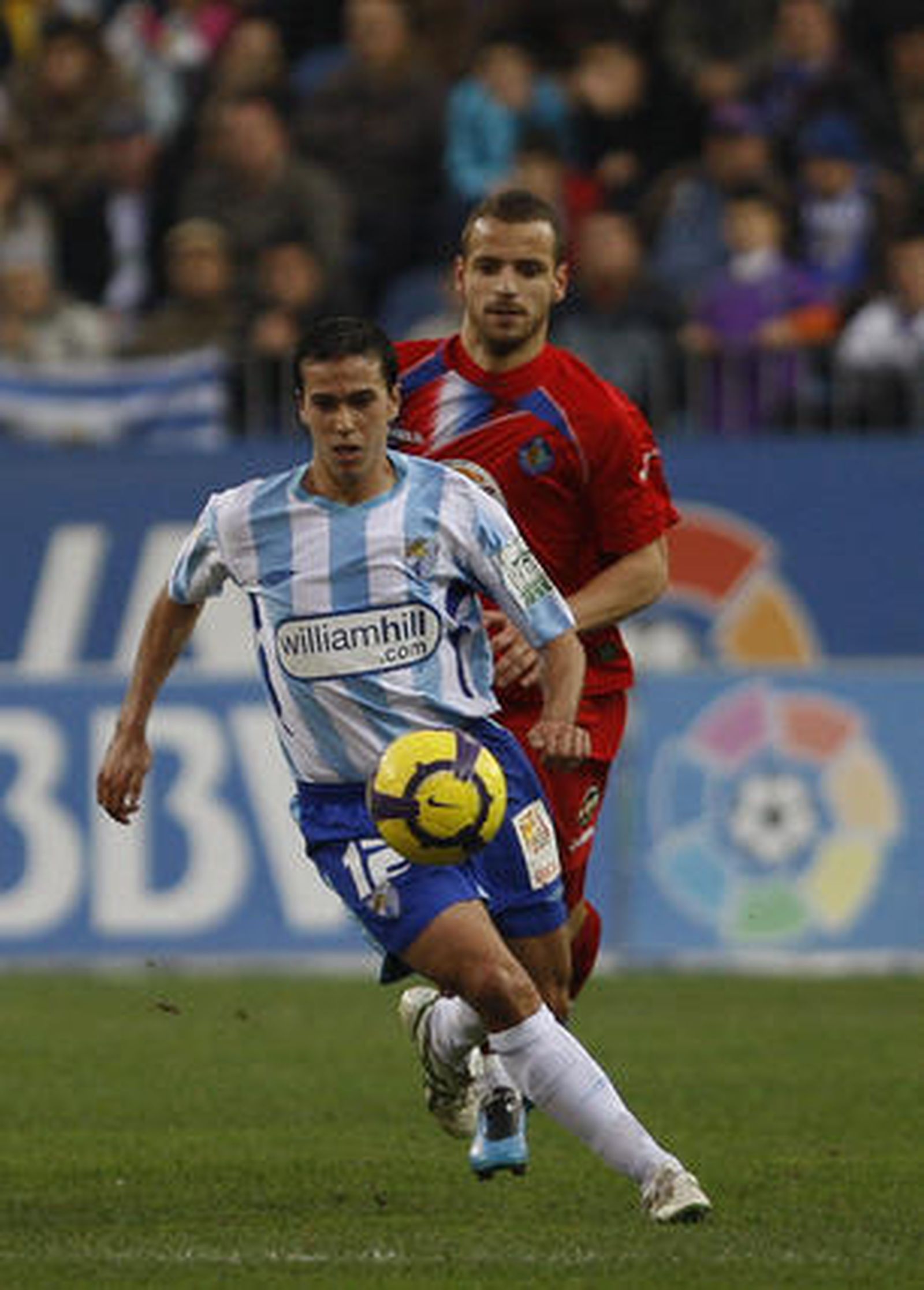 El Málaga respira tras su victoria en Liga ante el Getafe. / Sergio Camacho