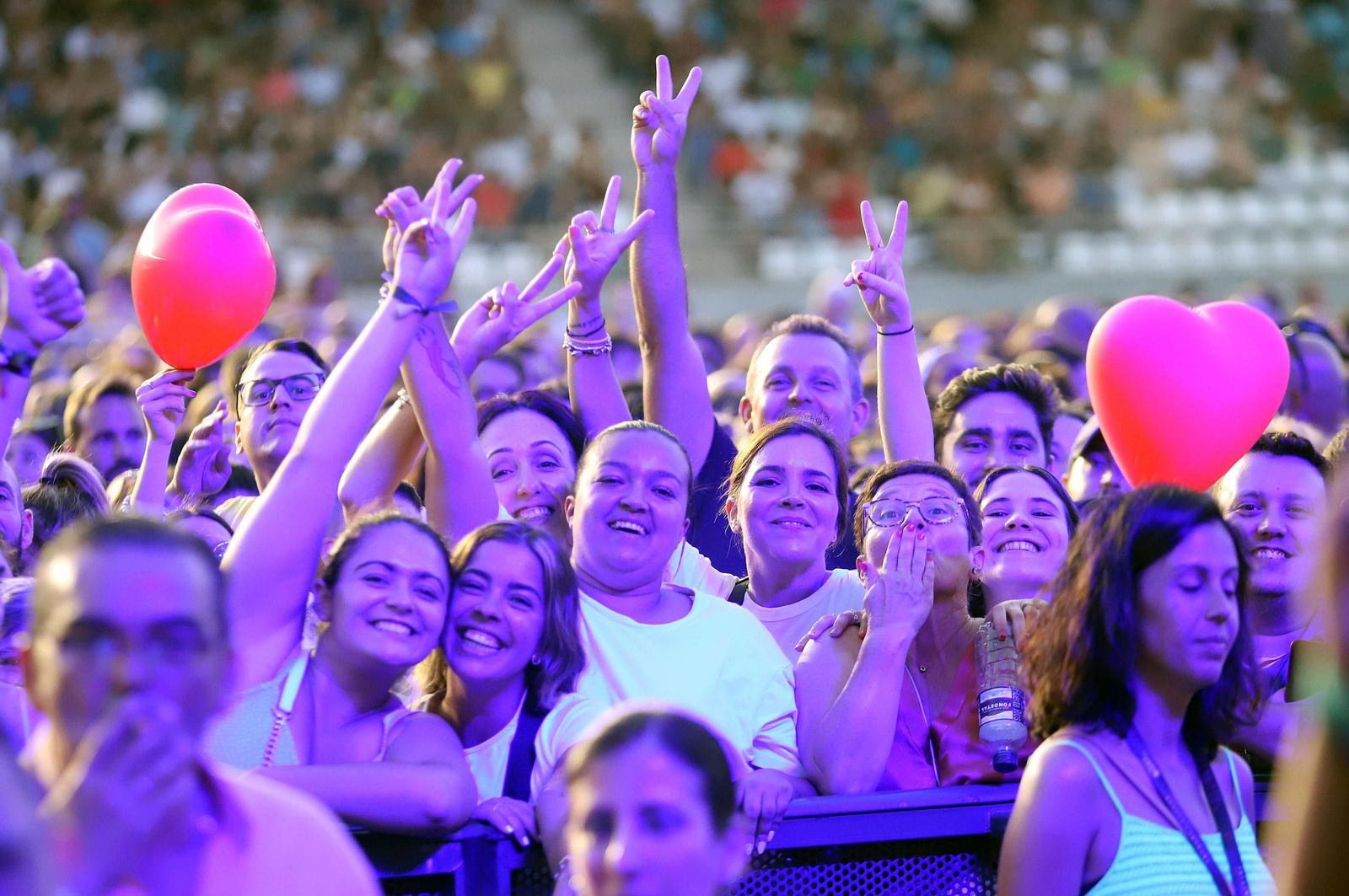 Las mejores imágenes de Manuel Carrasco en su concierto en Huelva