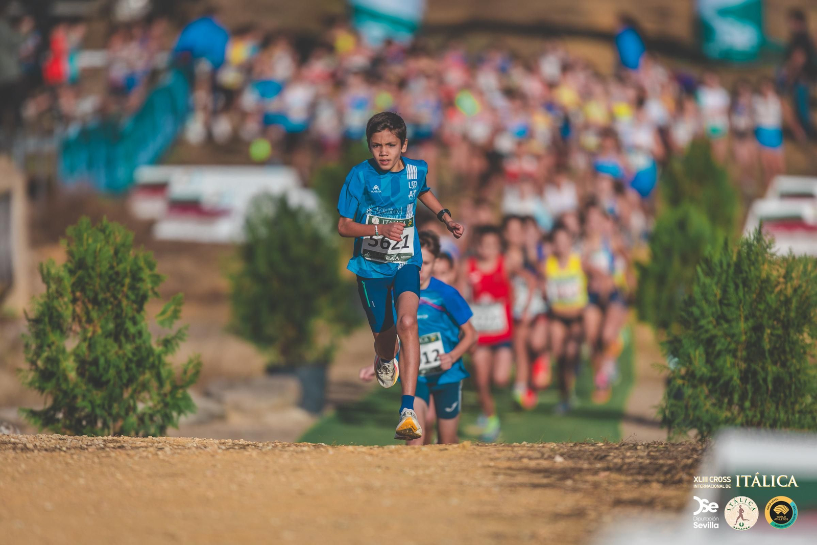 Búscate en las fotos del Cross de Itálica 2025 | 8