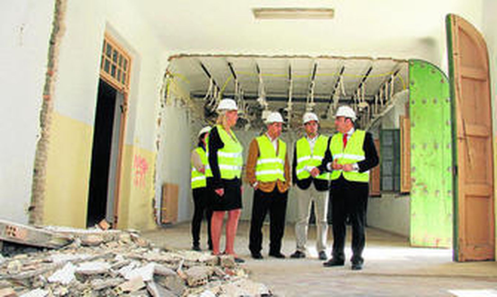 El presidente del organismo provincial, Sebastián Pérez, visitó el edificio junto a la diputada de Economía.