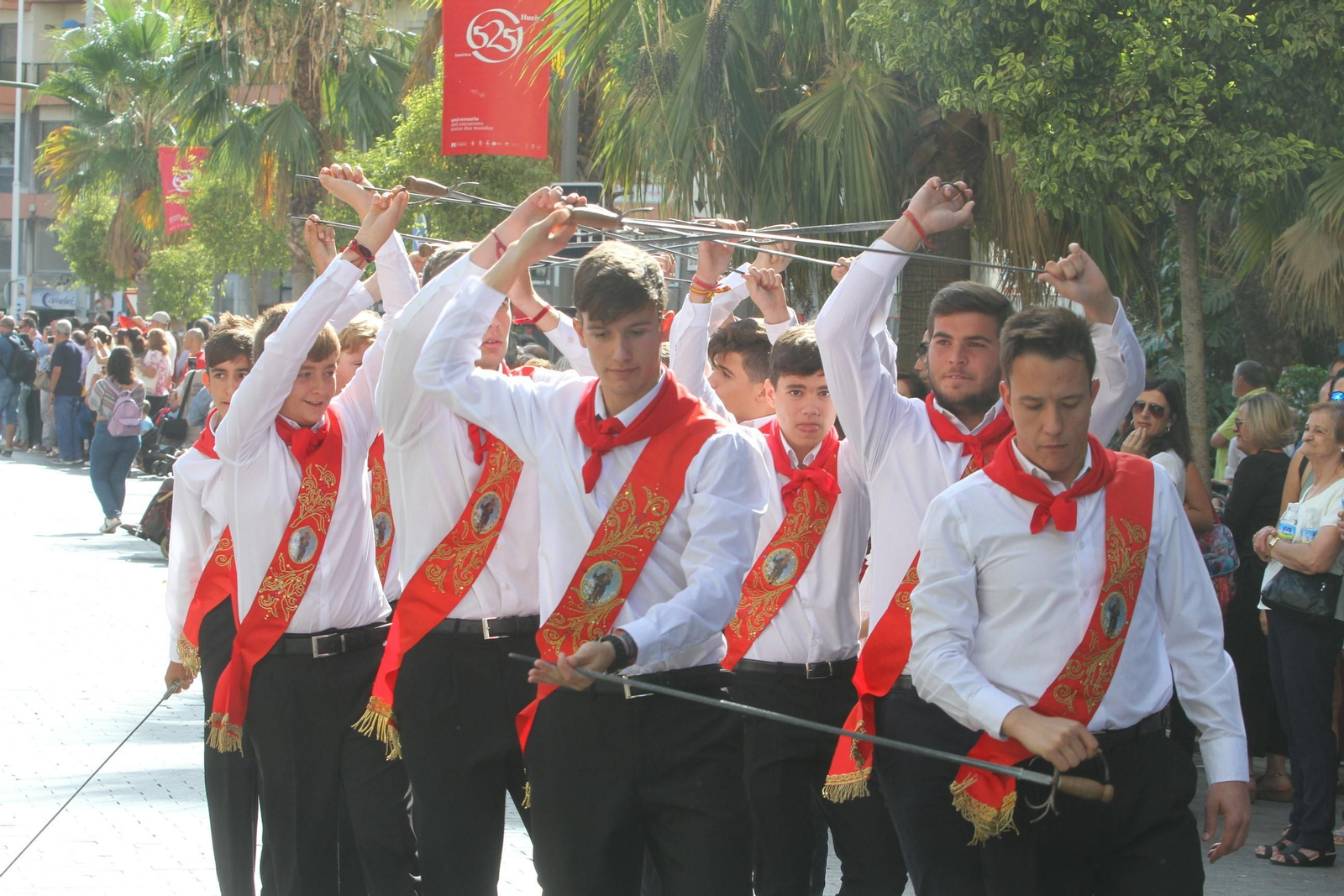 Imágenes del desfile Iberoamericano de bailes.