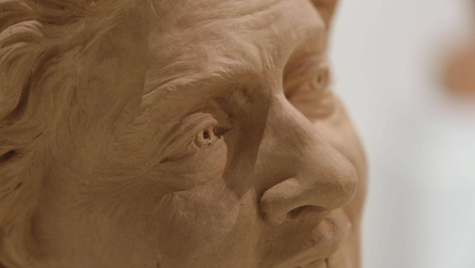 Las fotos de la exposición del escultor e imaginero Luis Álvarez Duarte en el MUREC