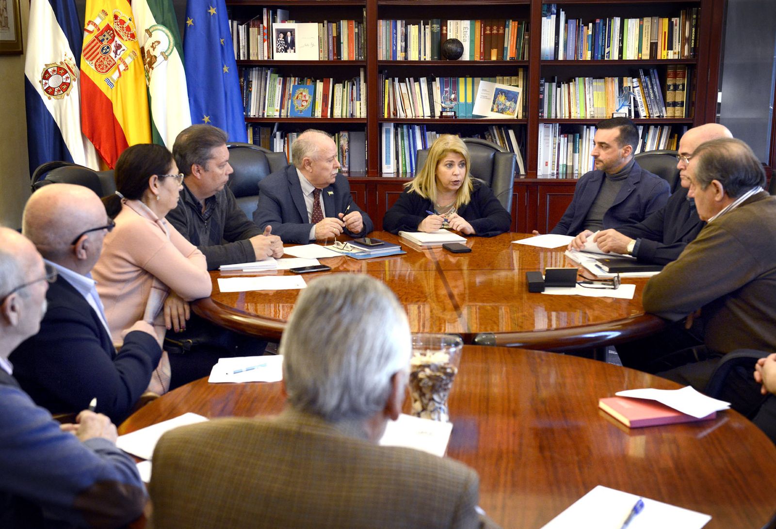 Un momento de la reunión mantenida en el Ayuntamiento.