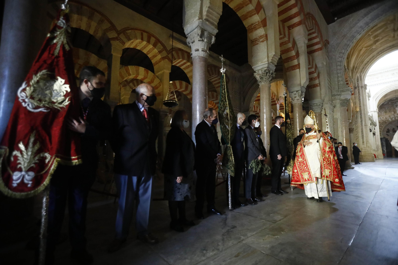 La misa de la bendición de las palmas en la Mezquita-Catedral de Córdoba, en fotografías
