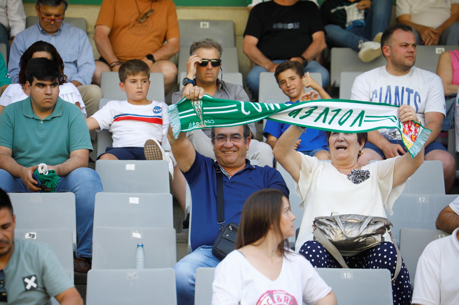Las mejores fotos del ambiente en El Arcángel para el Córdoba CF - Algeciras
