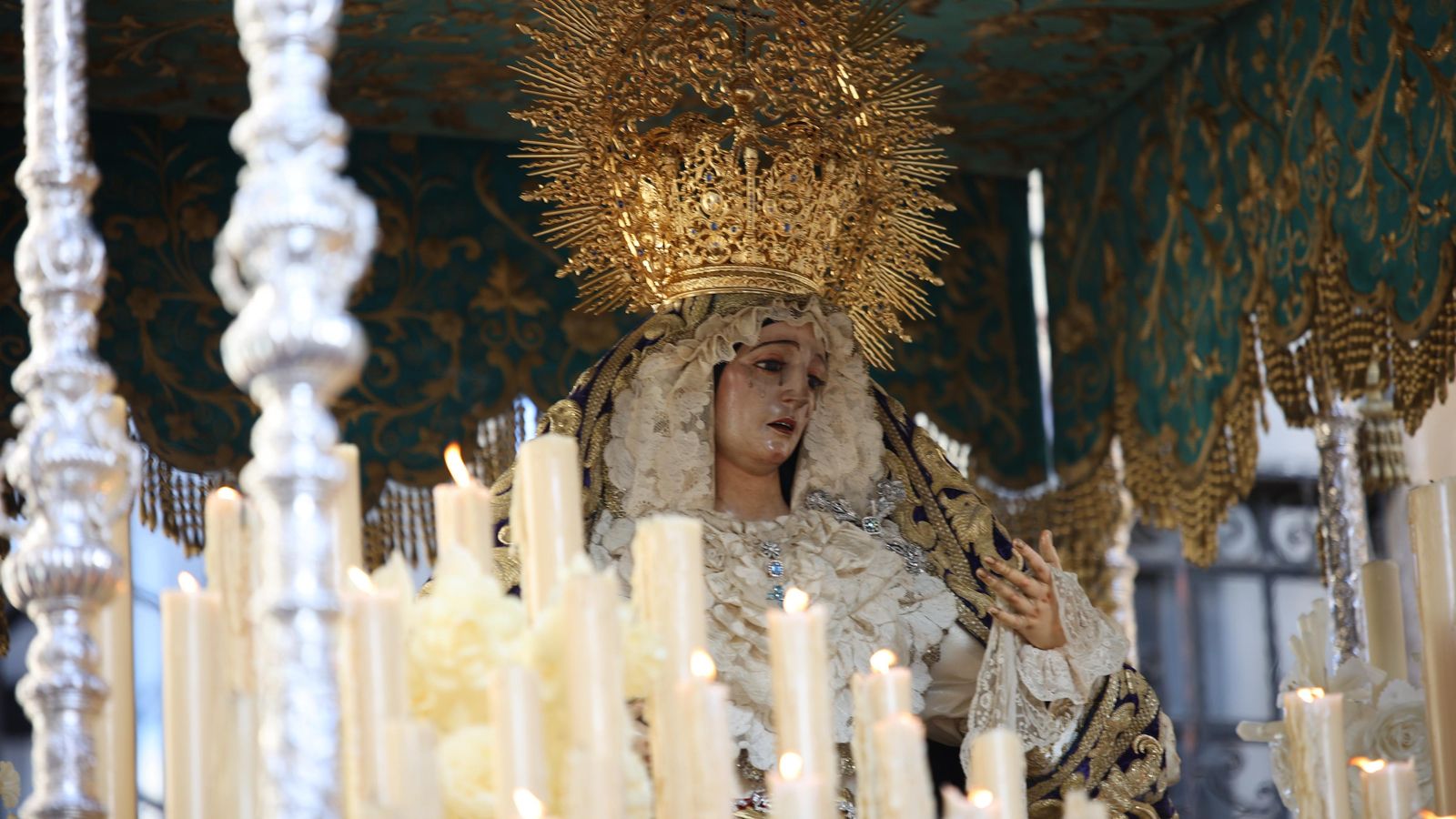 La imagen de María Santísima de la Amargura. La imagen de María Santísima de la Amargura.