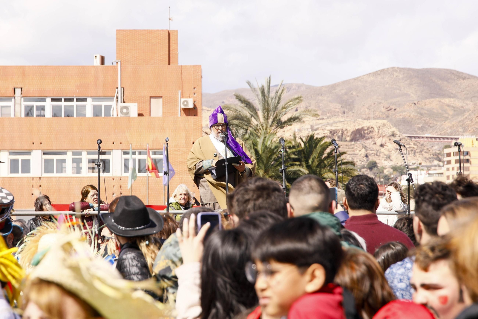 Las imágenes del entierro de la sardina en Almería