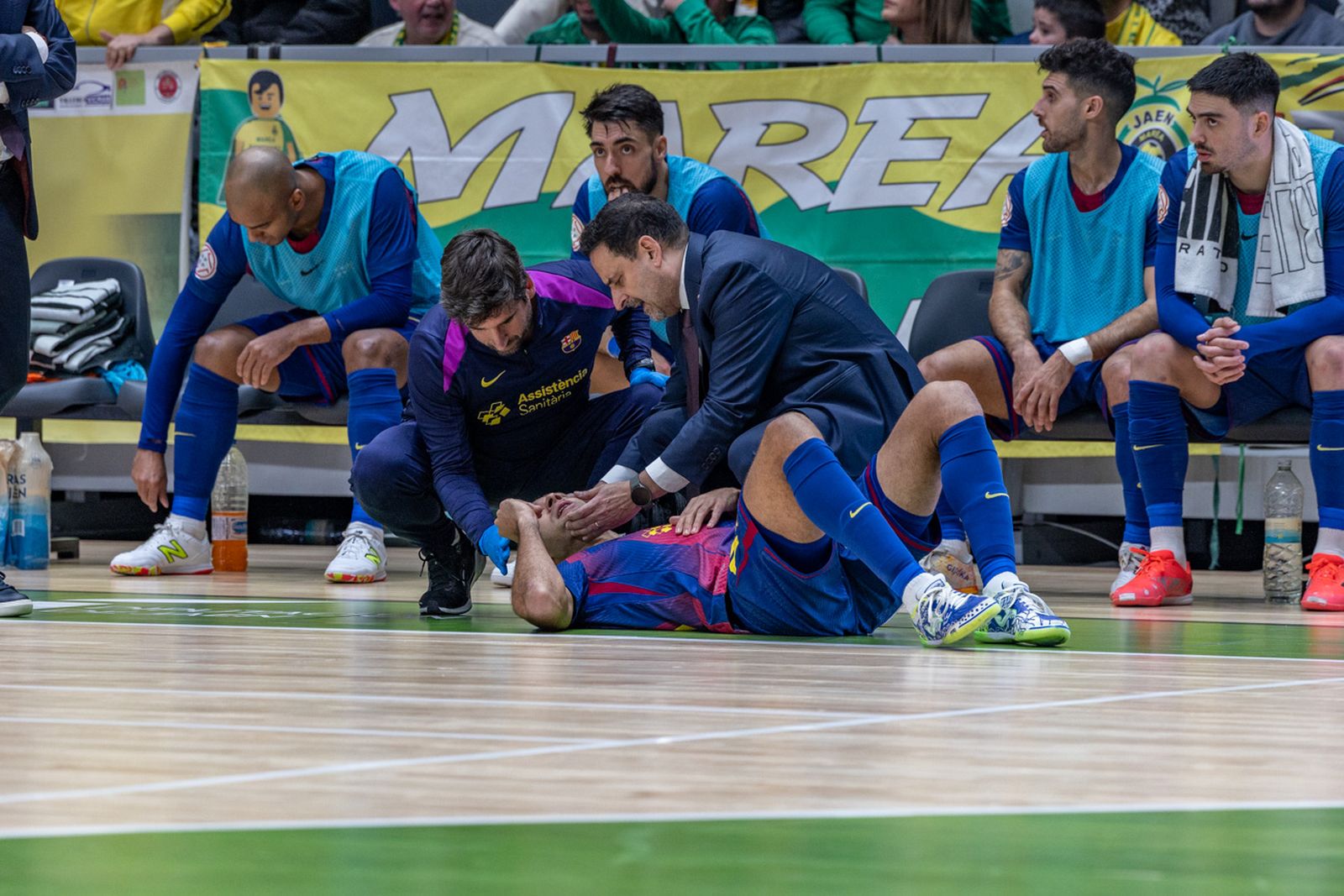 Las mejores imágenes del espectacular encuentro entre Jaén Paraíso Interior FS y Barça (3-3)