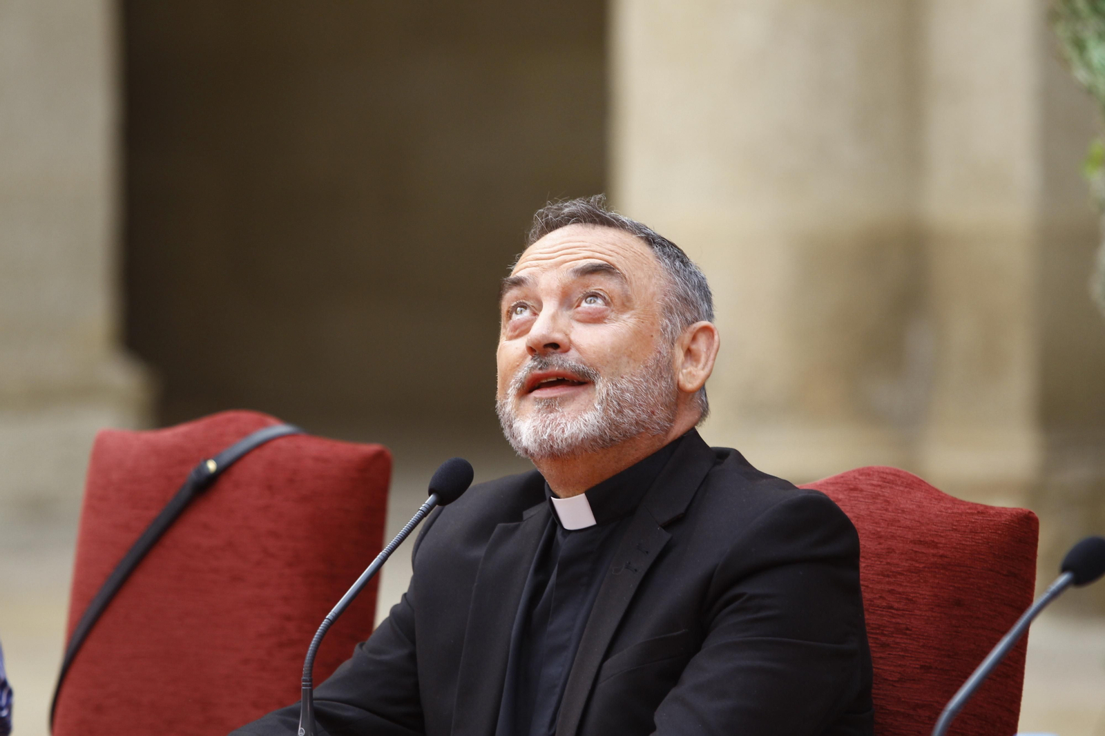 El escritor Jesús Sánchez Adalid, protagonista de Diario de los Libros, en la Catedral de Almería