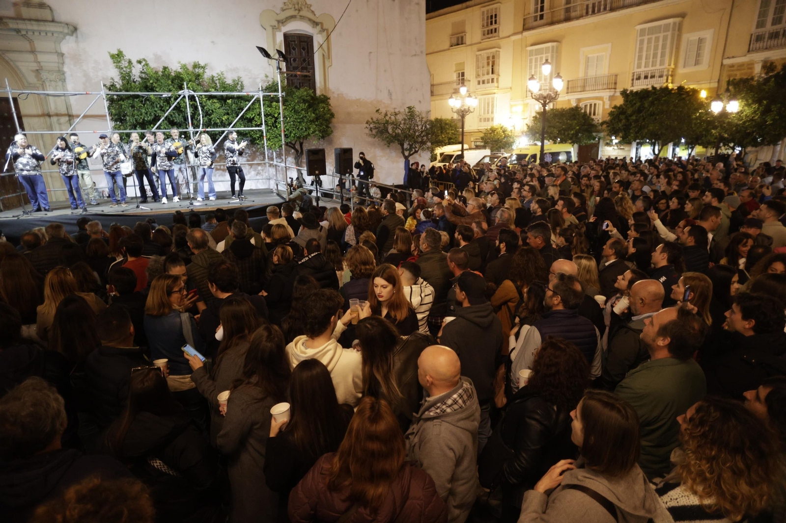 Carnaval de Cádiz 2024: Búscate entre las imágenes de la Pestiñada