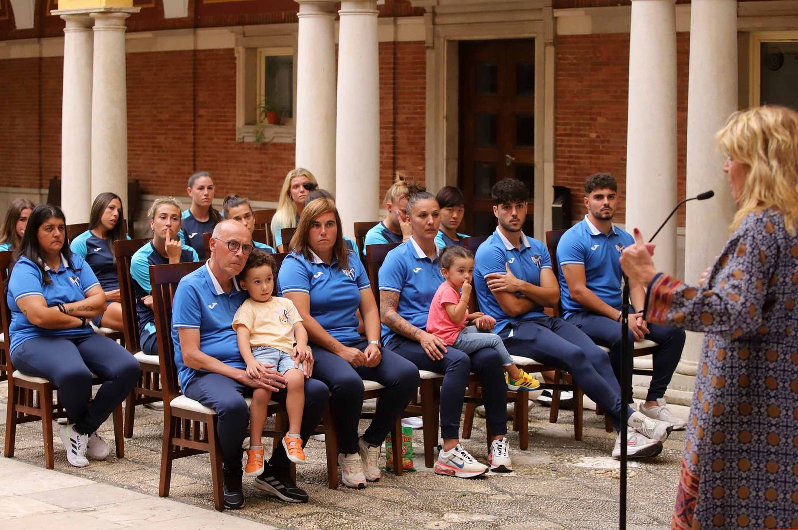 Recepción del Ayuntamiento al Sporting de Huelva, en imágenes