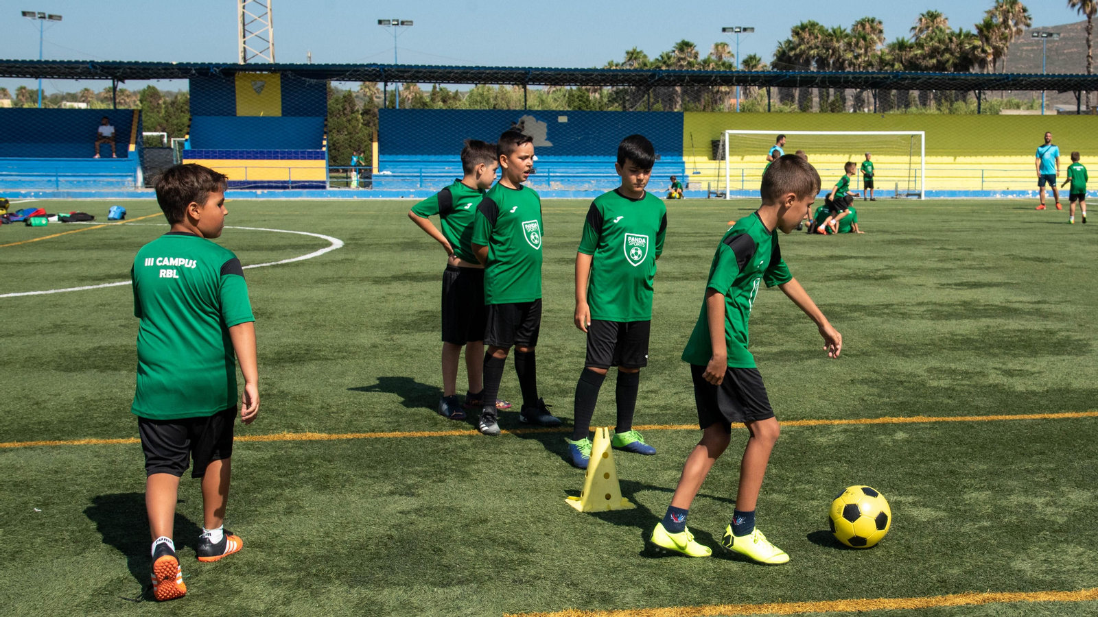 Las fotos del III Campus de verano de la Real Balompédica Linense