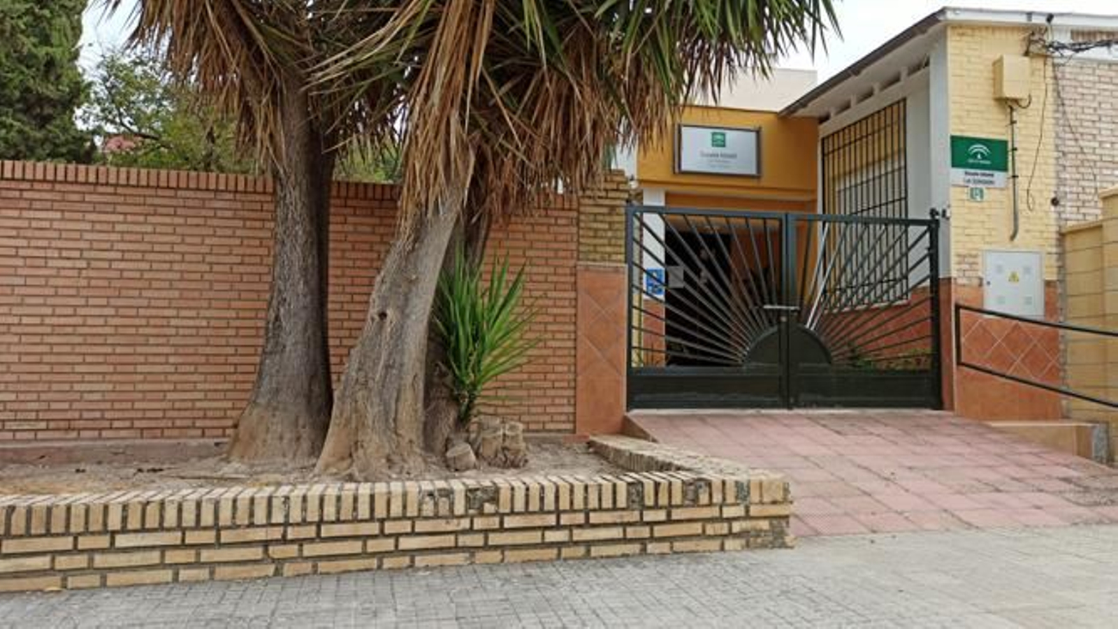 Exterior de la escuela infantil Las Soledades, de Lucena.