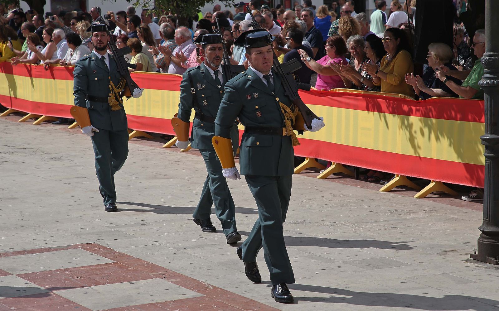 Fotos de la celebración de la Virgen del Pilar en Los Barrios