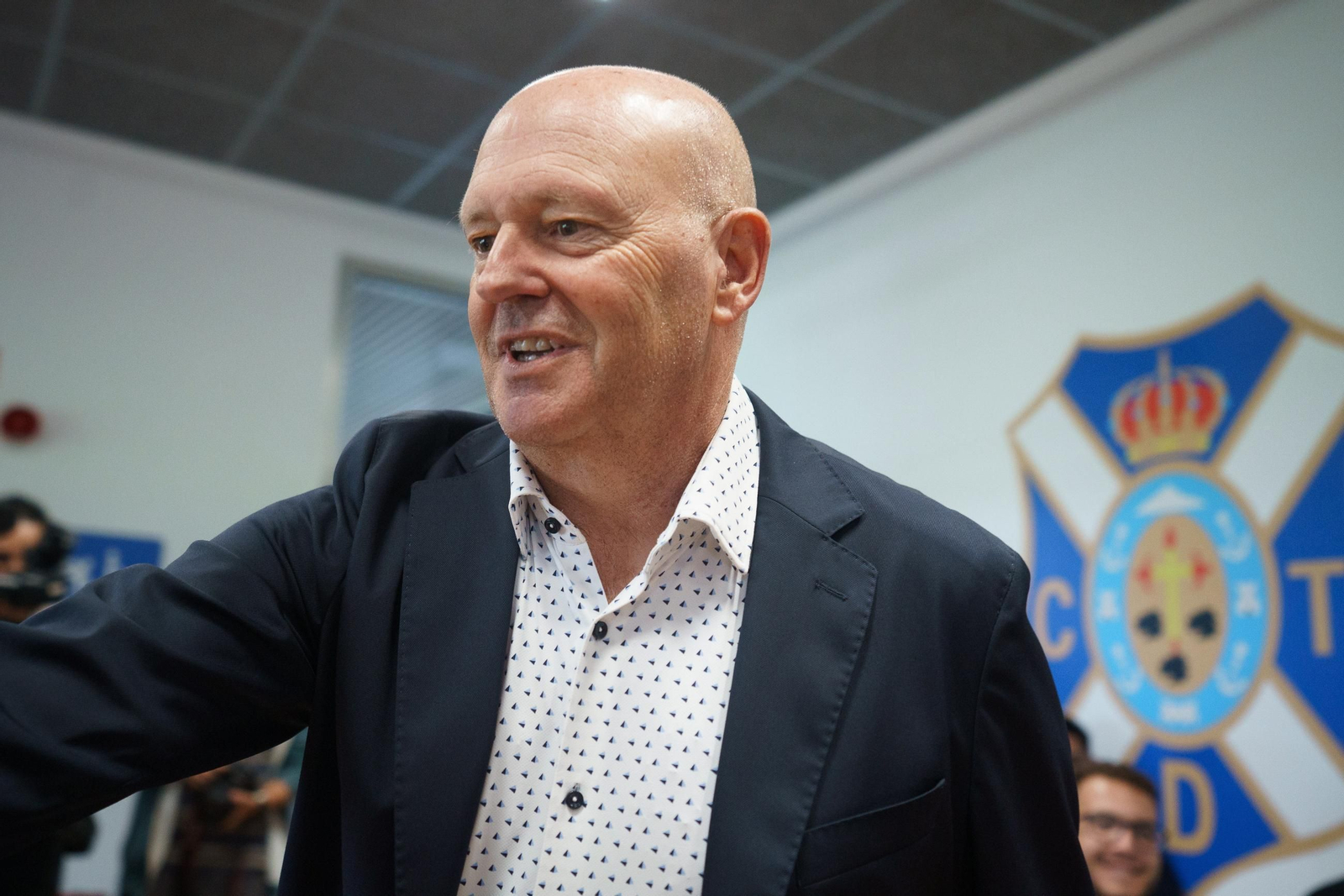 Pepe Mel, al llegar a Tenerife.