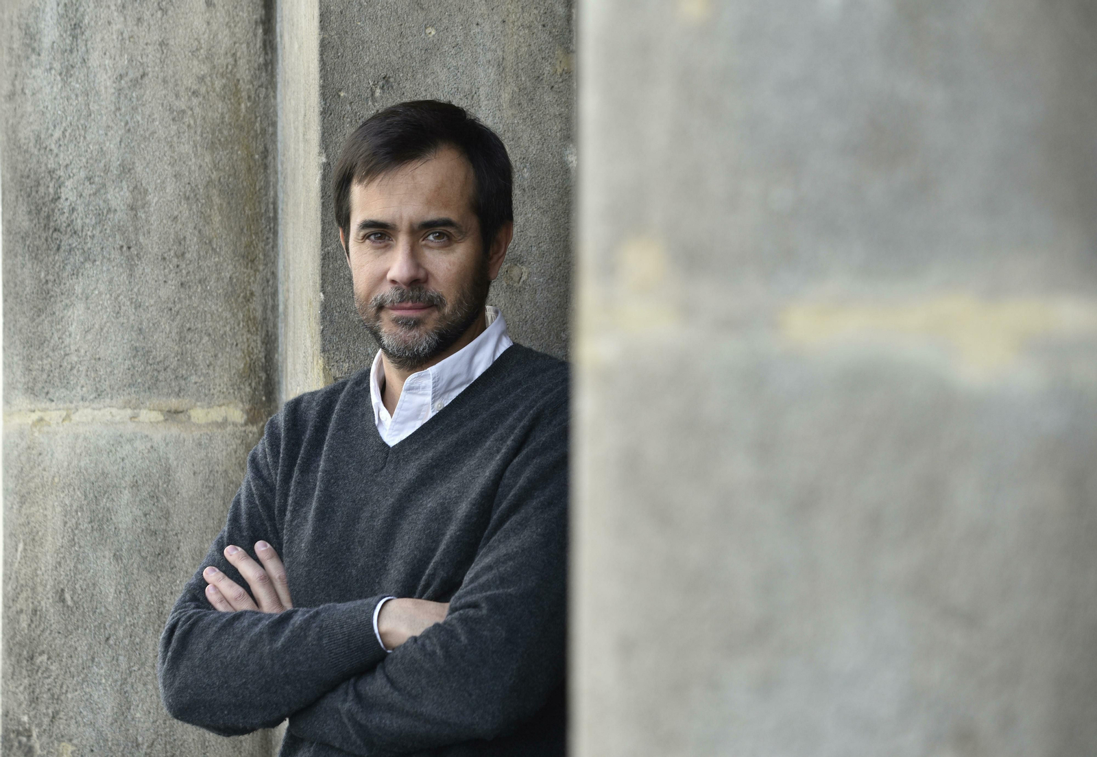 Luis Solano (Vigo, 1972) antes de la entrevista, durante su visita a la capital andaluza para presentar ‘Rialto, 11’.