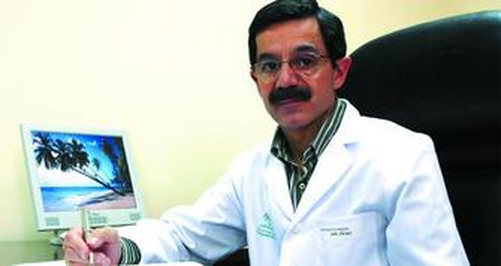 El doctor Íñigo, durante la entrevista.