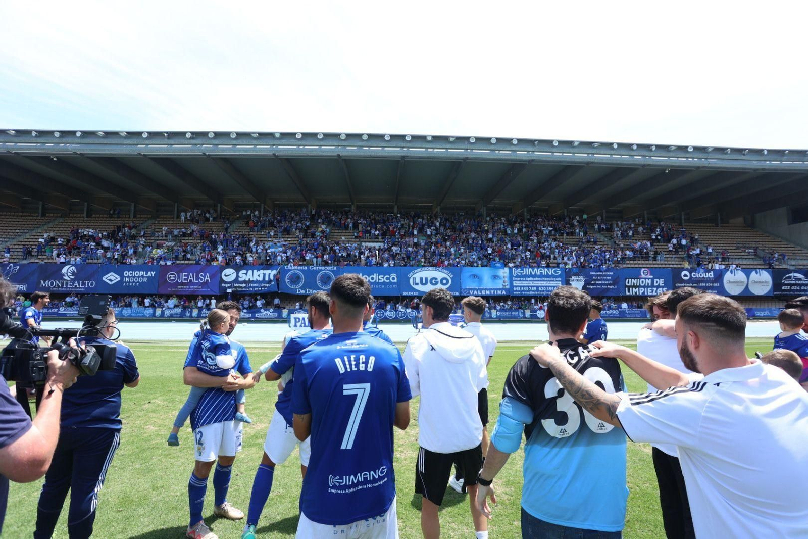 Imágenes de la celebración del Xerez CD del ascenso virtual a Segunda RFEF Imágenes de la celebración del Xerez CD del ascenso virtual a Segunda RFEF