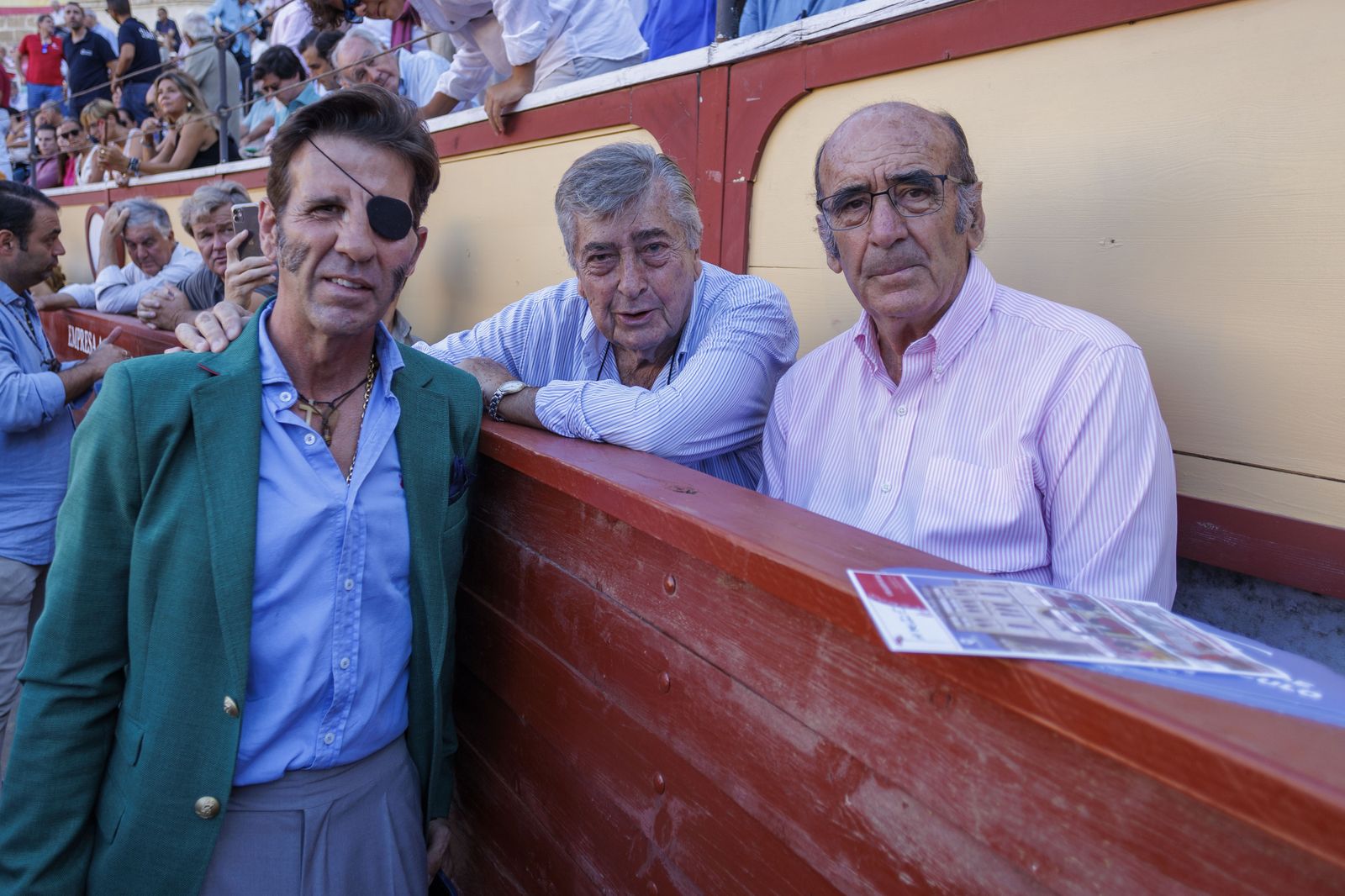 Búscate en la corrida de toros de El Puerto con Escribano, Morilla y Pinar