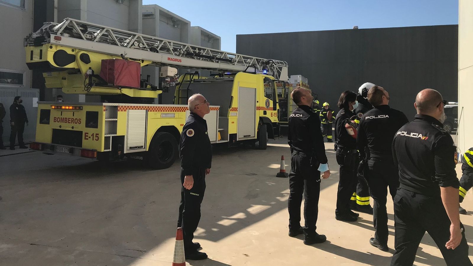 Jornadas de los bomberos con la Policía Local y Nacional en San Fernando