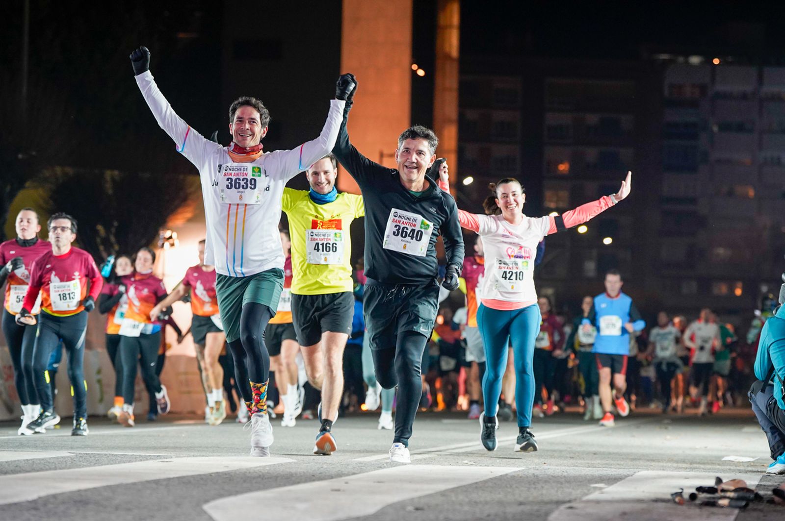 En imágenes: búscate en tu llegada a meta de la Carrera de San Antón 2026 (19)