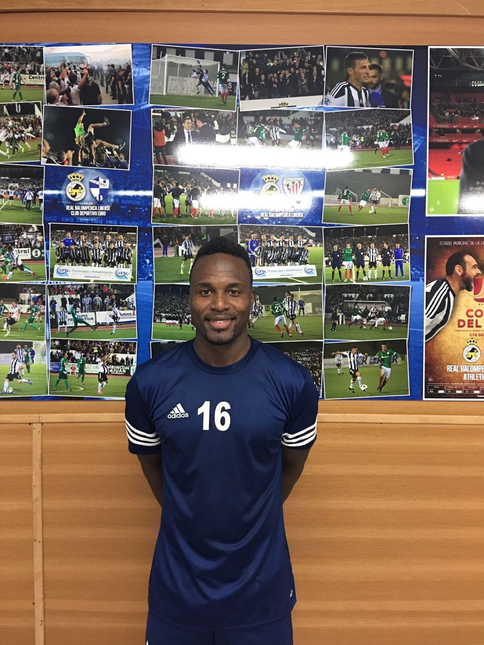 Wilson Cuero y Dennis Nieblas, ayer en el estadio Municipal.