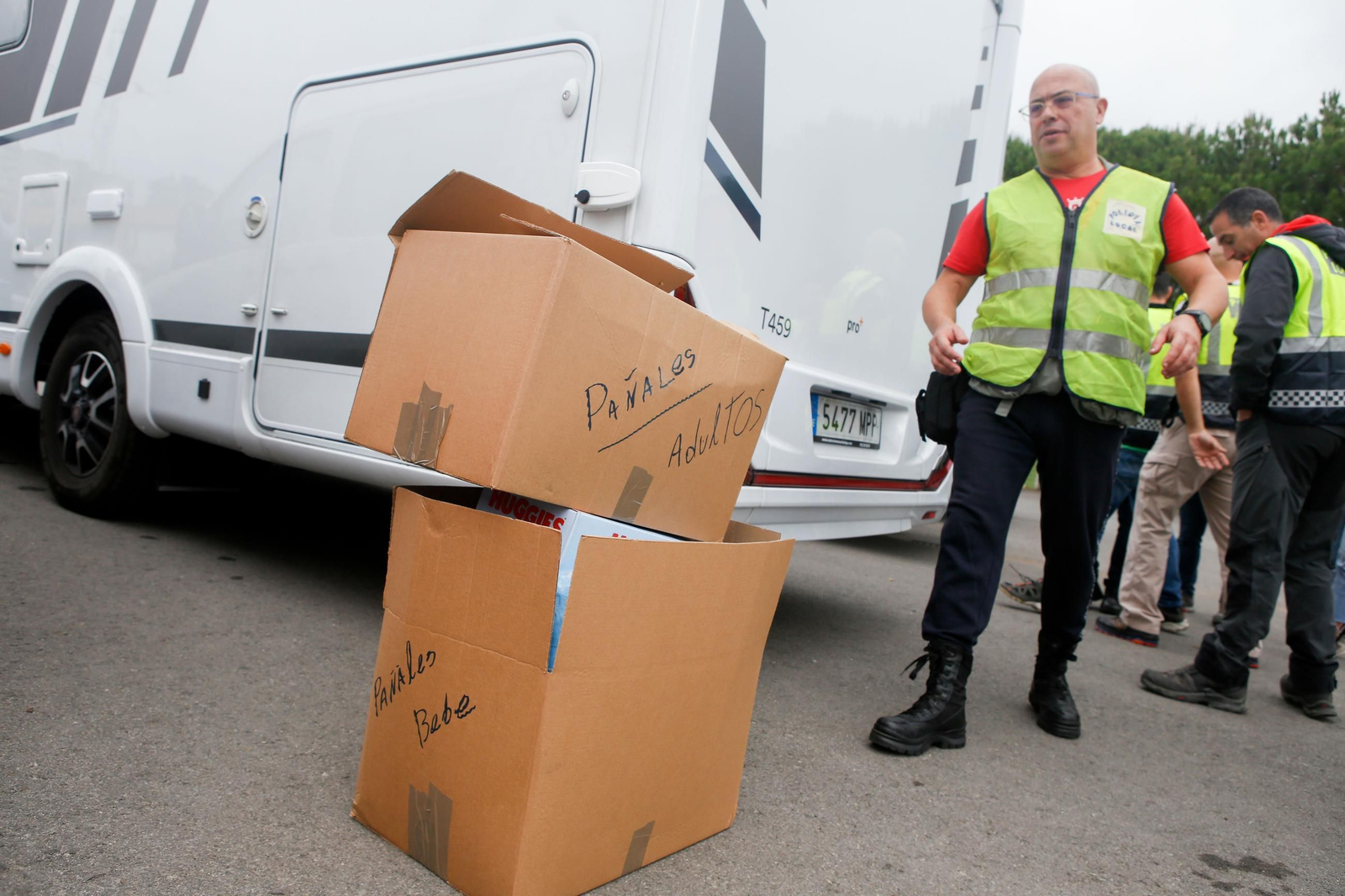 Fotos de la recogida de alimentos y enseres para ayudar a los afectados por la DANA en Valencia