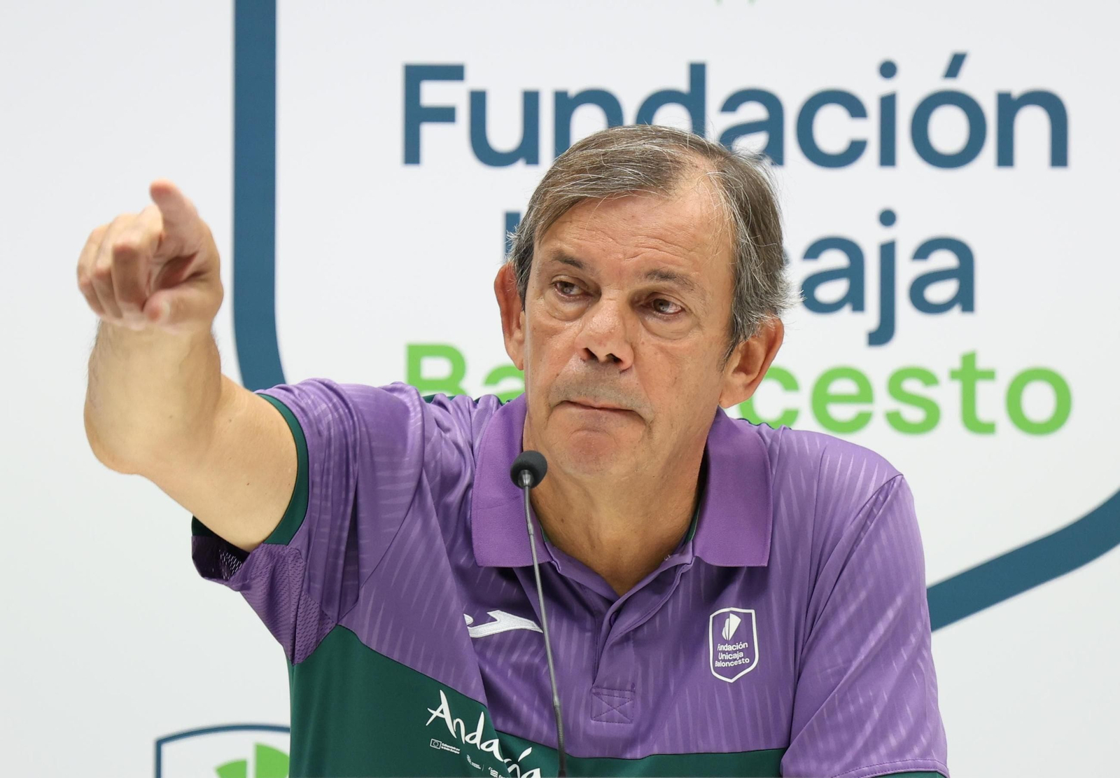 La presentación de Castañeda con el Unicaja, en fotos