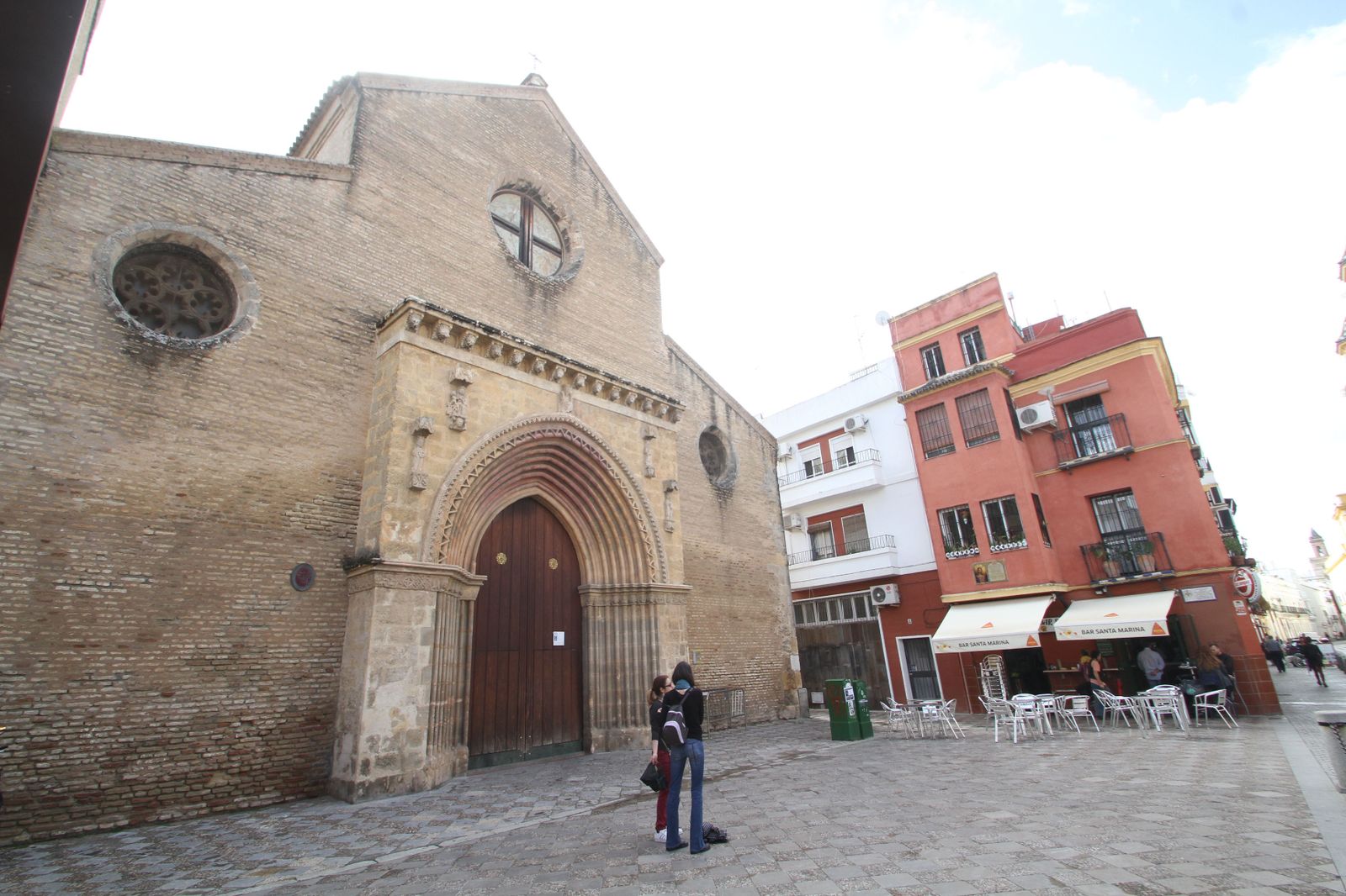 El espacio ante Santa Marina que se quiere dedicar a la hermandad.