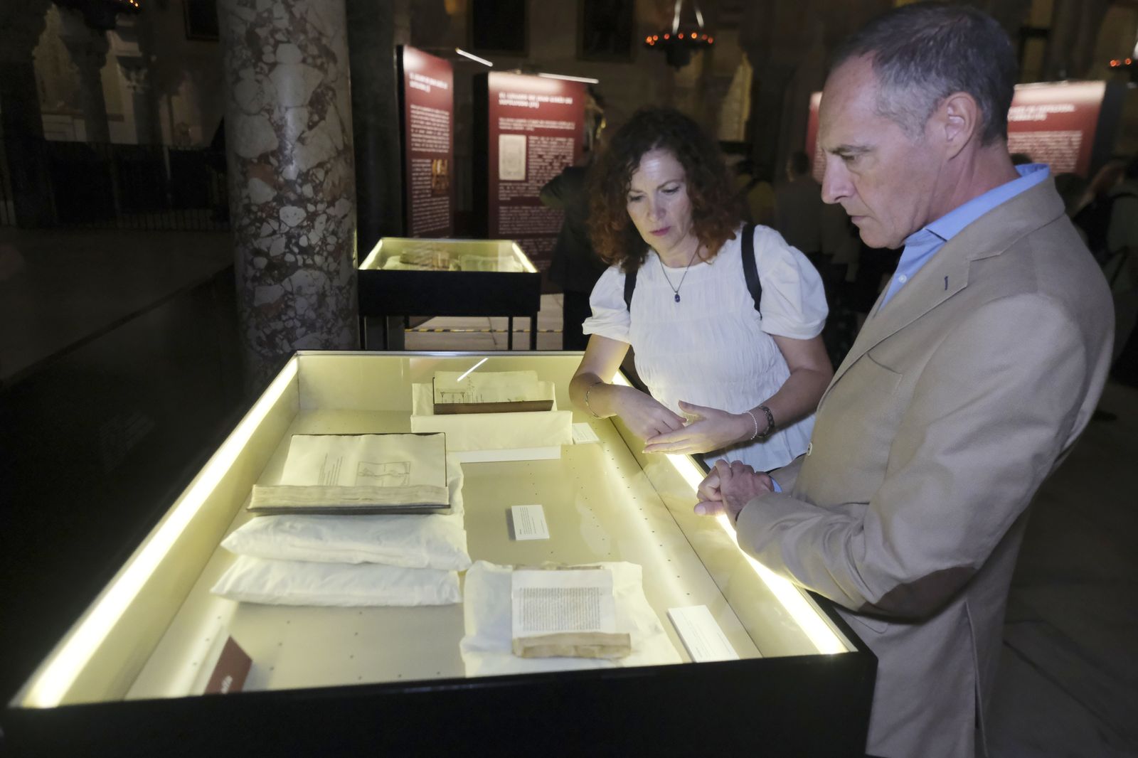 De Bizancio a Córdoba: Un recorrido en imágenes por la exposición sobre los libros griegos del siglo XVI en las bibliotecas cordobesas
