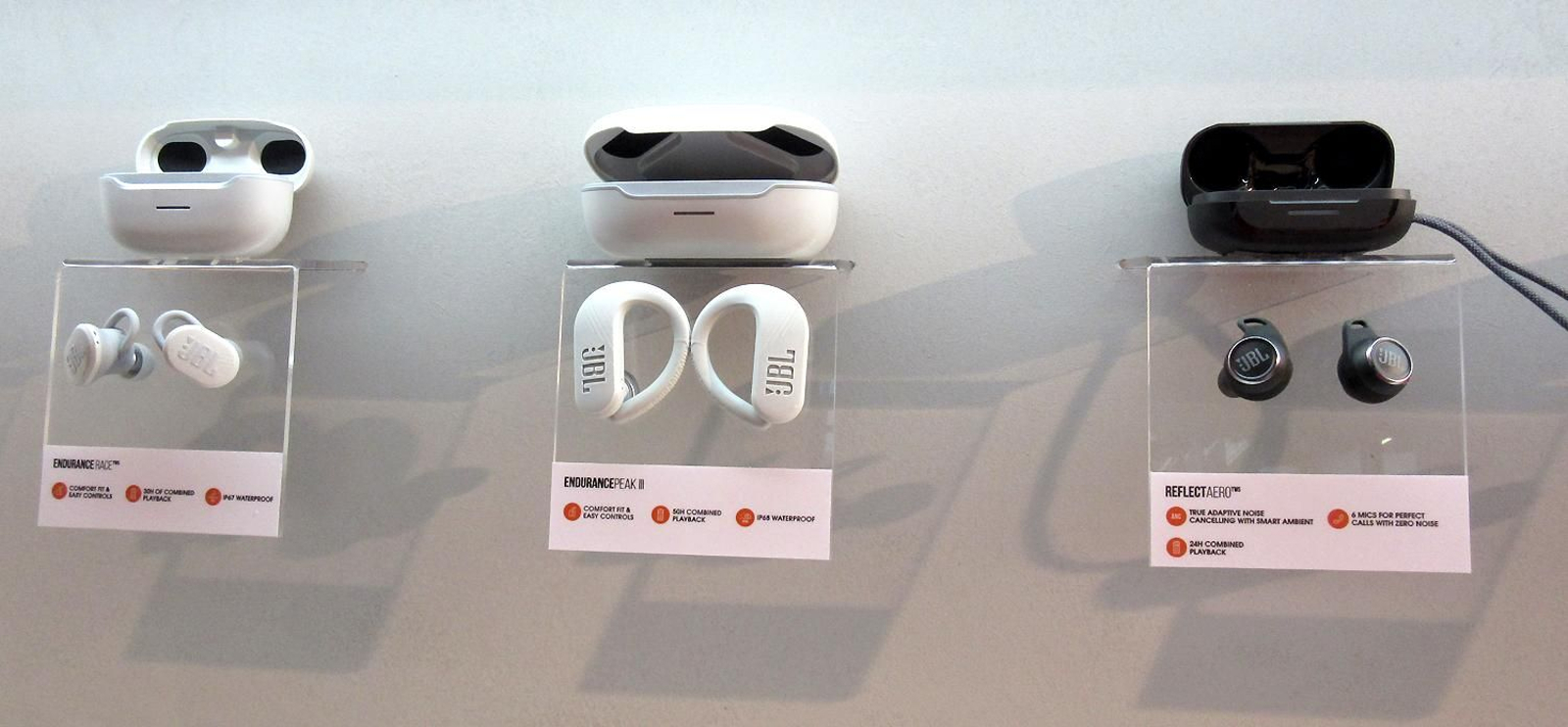 Auriculares bluetooth deportivos  de JBL Endurance Race, Endurance Peak III y Reflect Aero