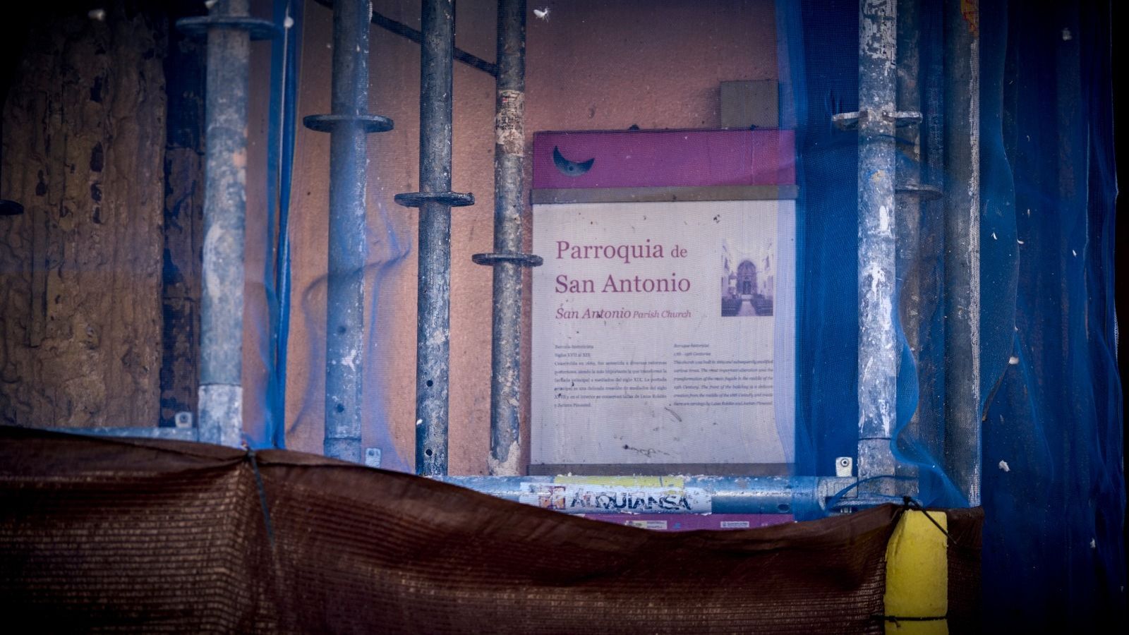 La iglesia de San Antonio, en obras.