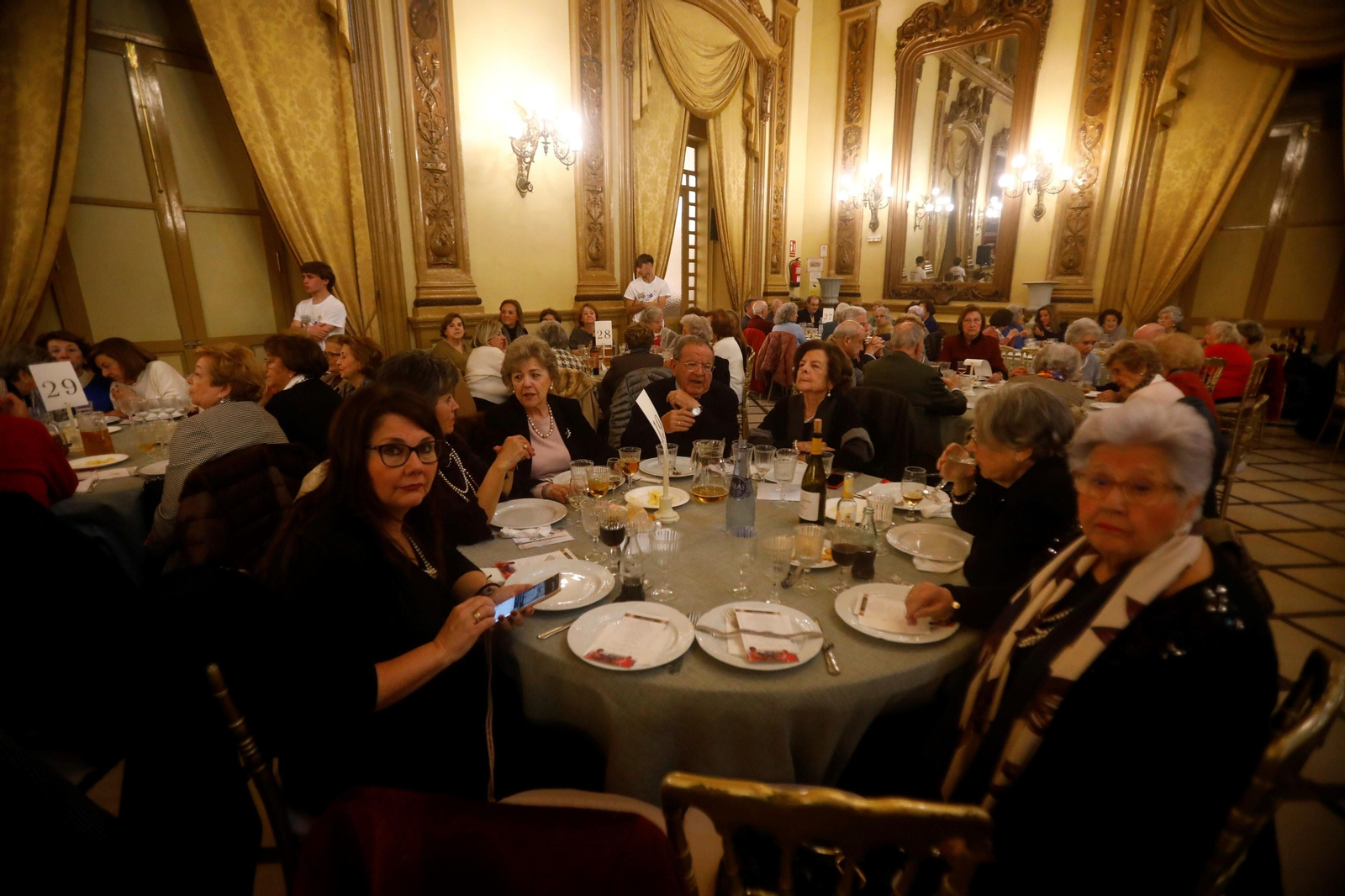 La comida benéfica de la Fundación Bangassou en Córdoba, en imágenes