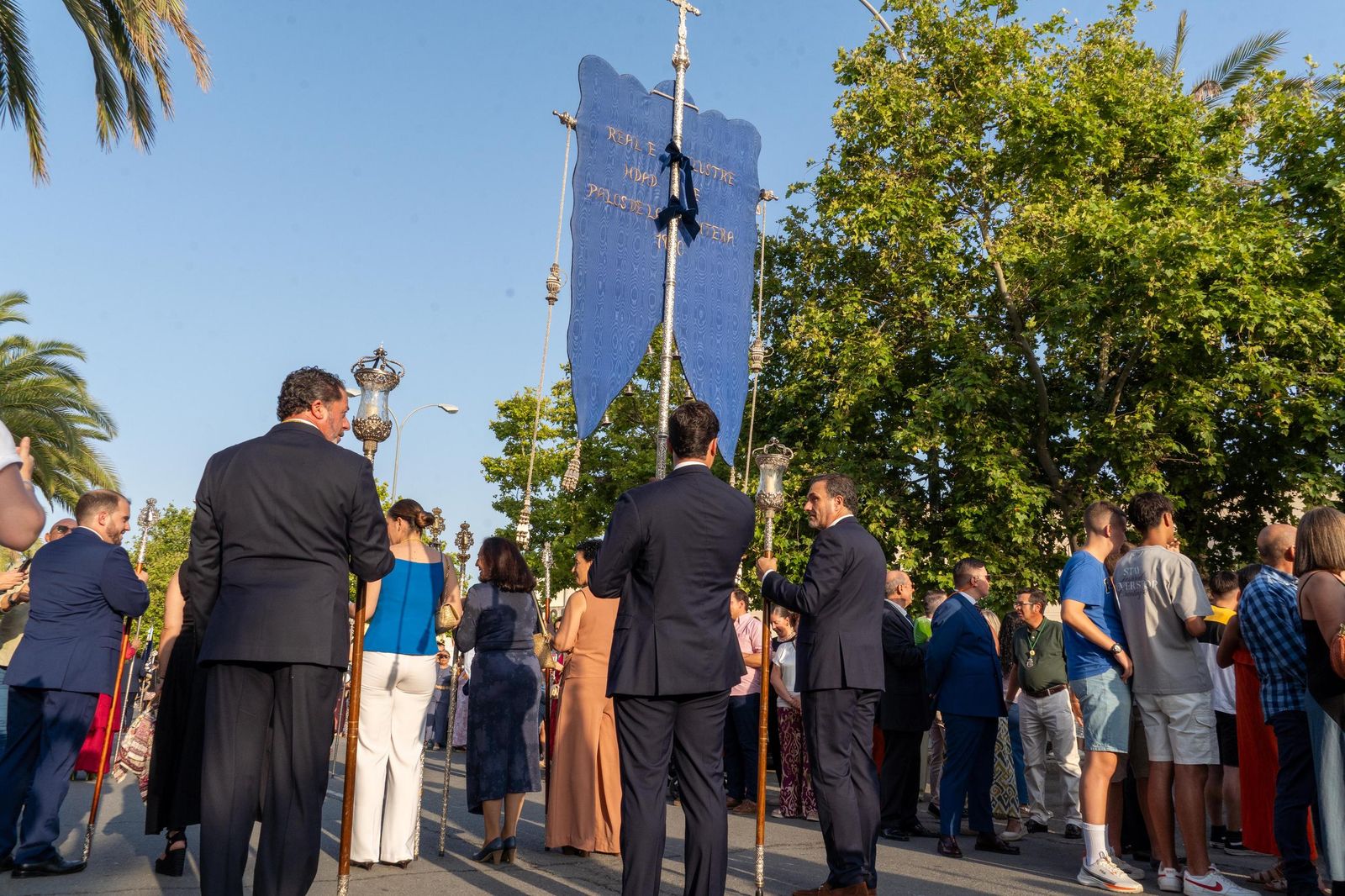 Imágenes del Rosario Jubilar rociero celebrado por las 25 hermandades filiales de la Matriz de Almonte en La Merced