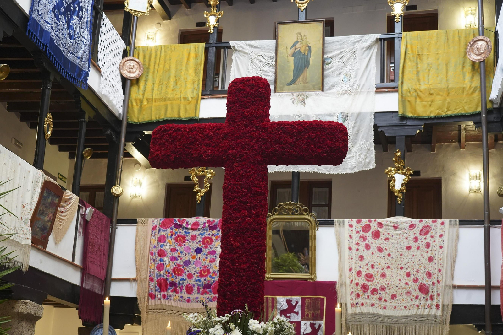 Así celebra Granada sus Cruces, en imágenes