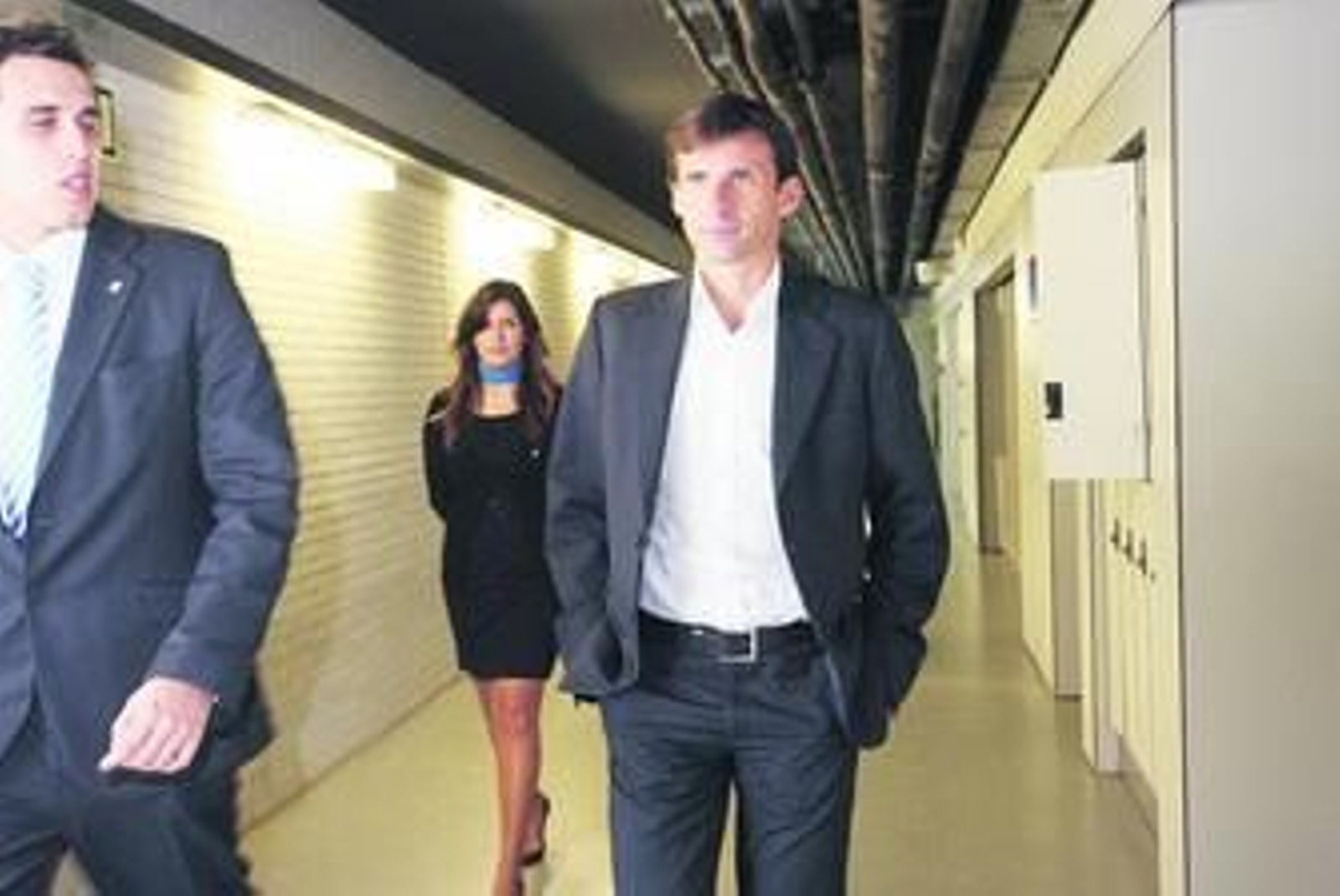 José Ángel Ziganda, camino de la sala de prensa tras el encuentro.