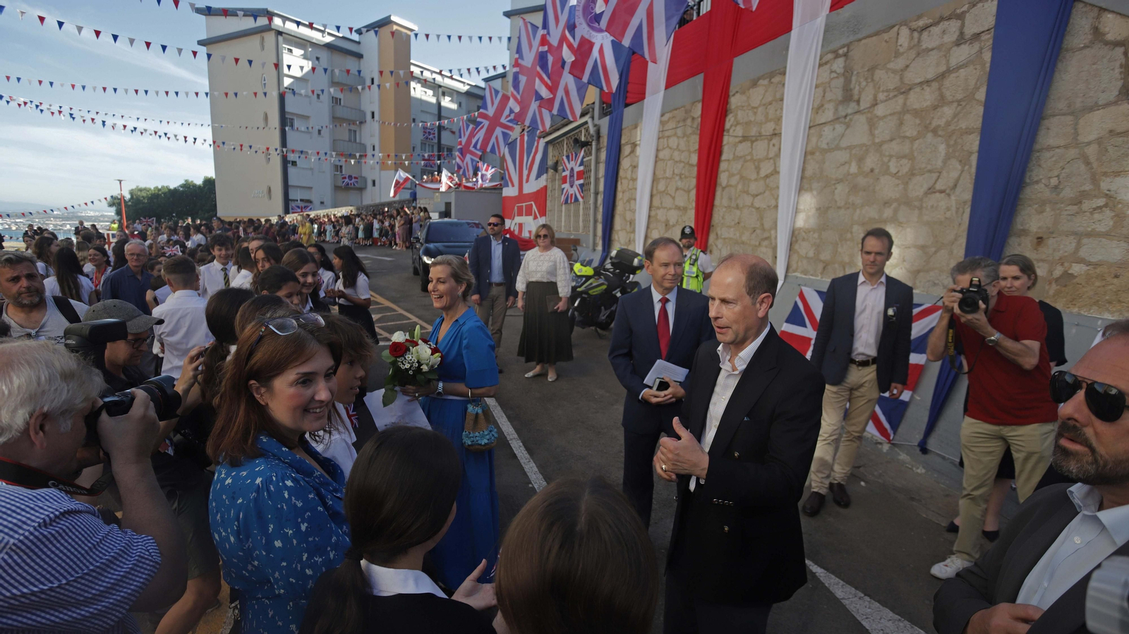 Fotos de la visita de los condes de Wessex a Morish Castle Estate en Gibraltar