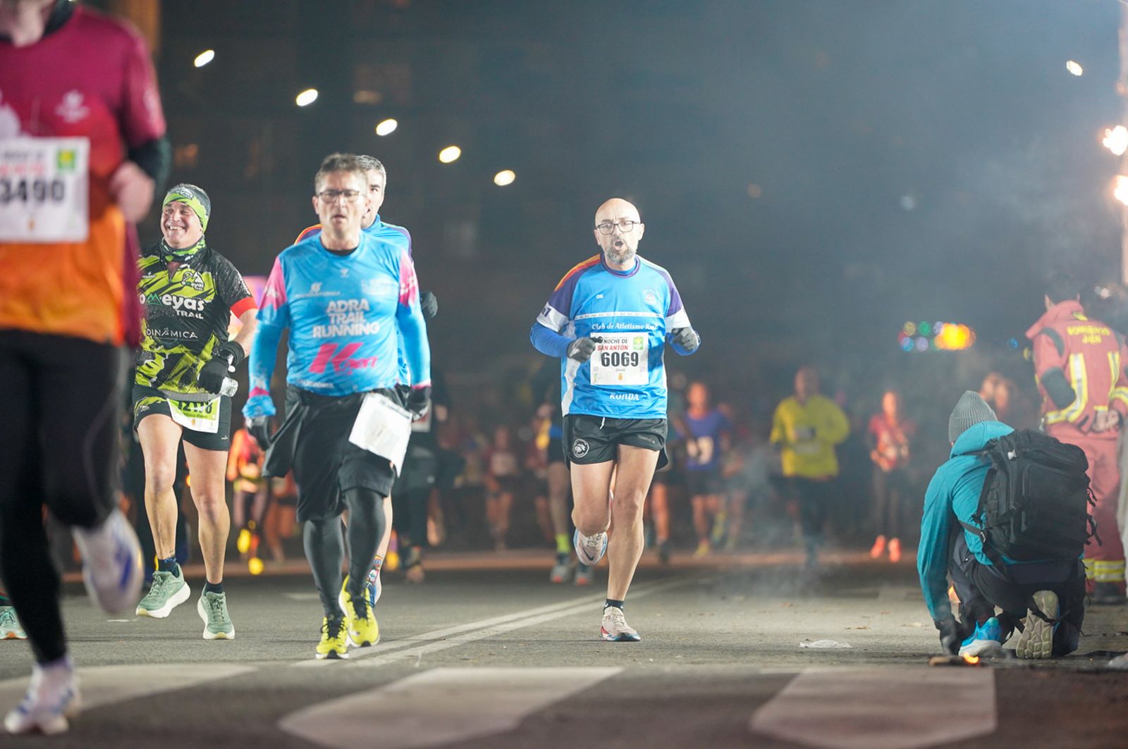 En imágenes: búscate en tu llegada a meta de la Carrera de San Antón 2026 (10)