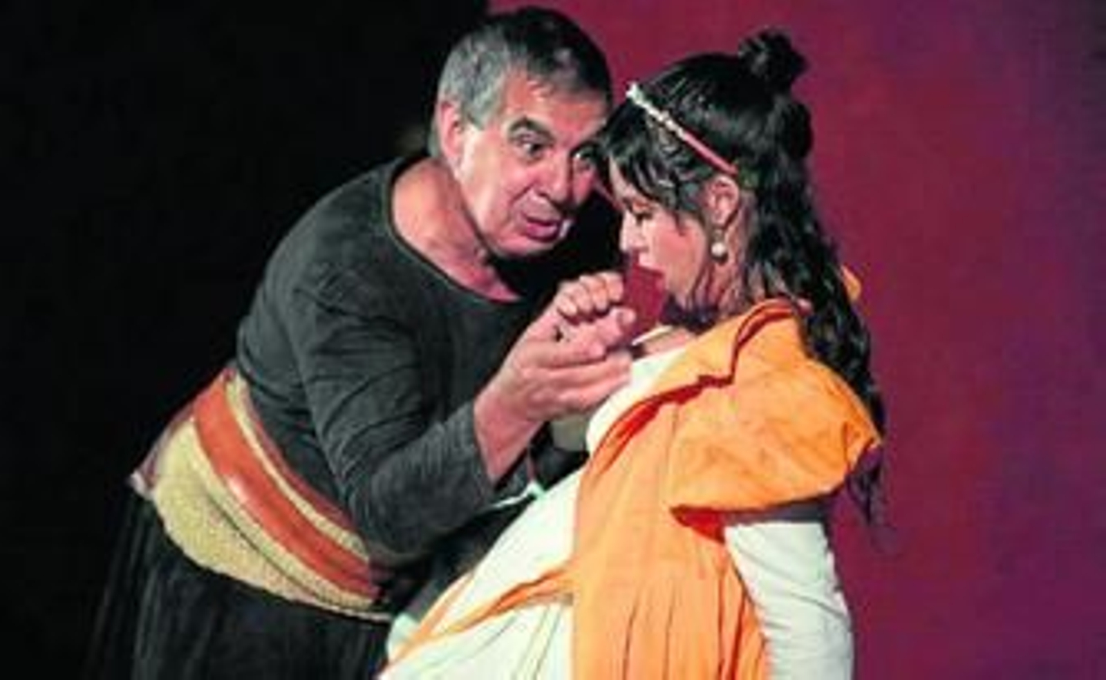 Jorge Cuadrelli y Eloina Marcos en un momento de 'El Tartufo'.