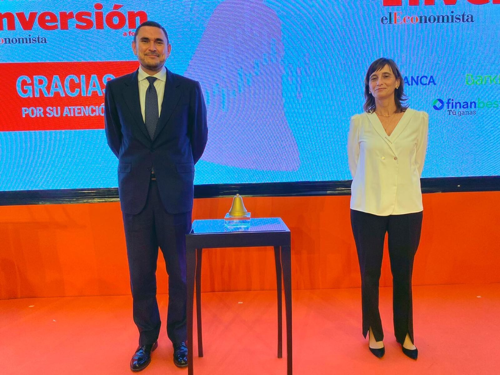 Francisco Calvo, responsable del Comité de Inversiones de Gestión de Patrimonios de BCC-Grupo Cajamar y  Ascensión Gómez, responsable de Renta Fija en Trea AM