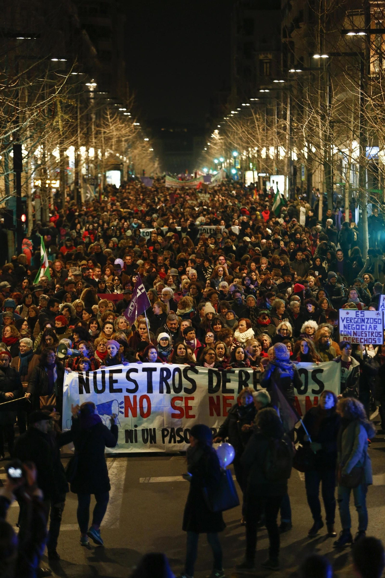 10.000 personas en la manifestación feminista.