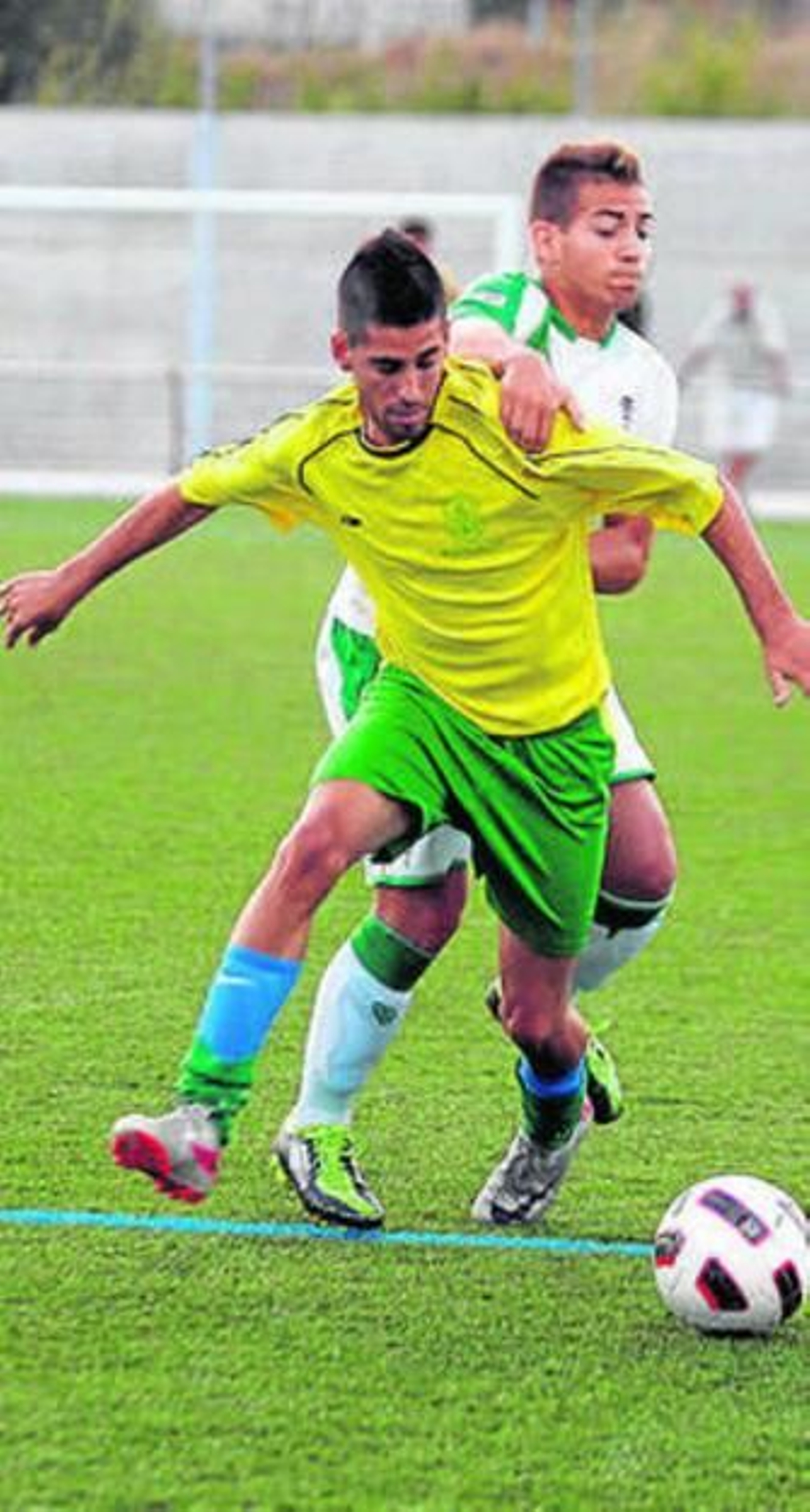 Lance del partido, ayer.