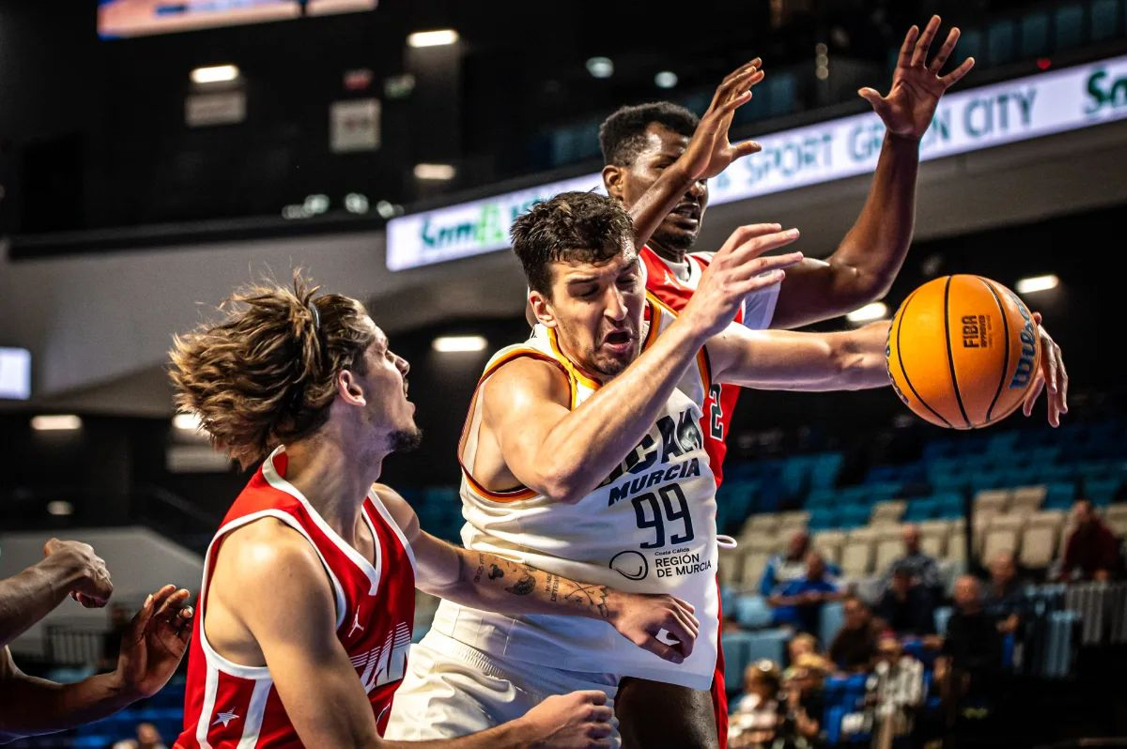 El UCAM Murcia no será rival del Unicaja en la BCL